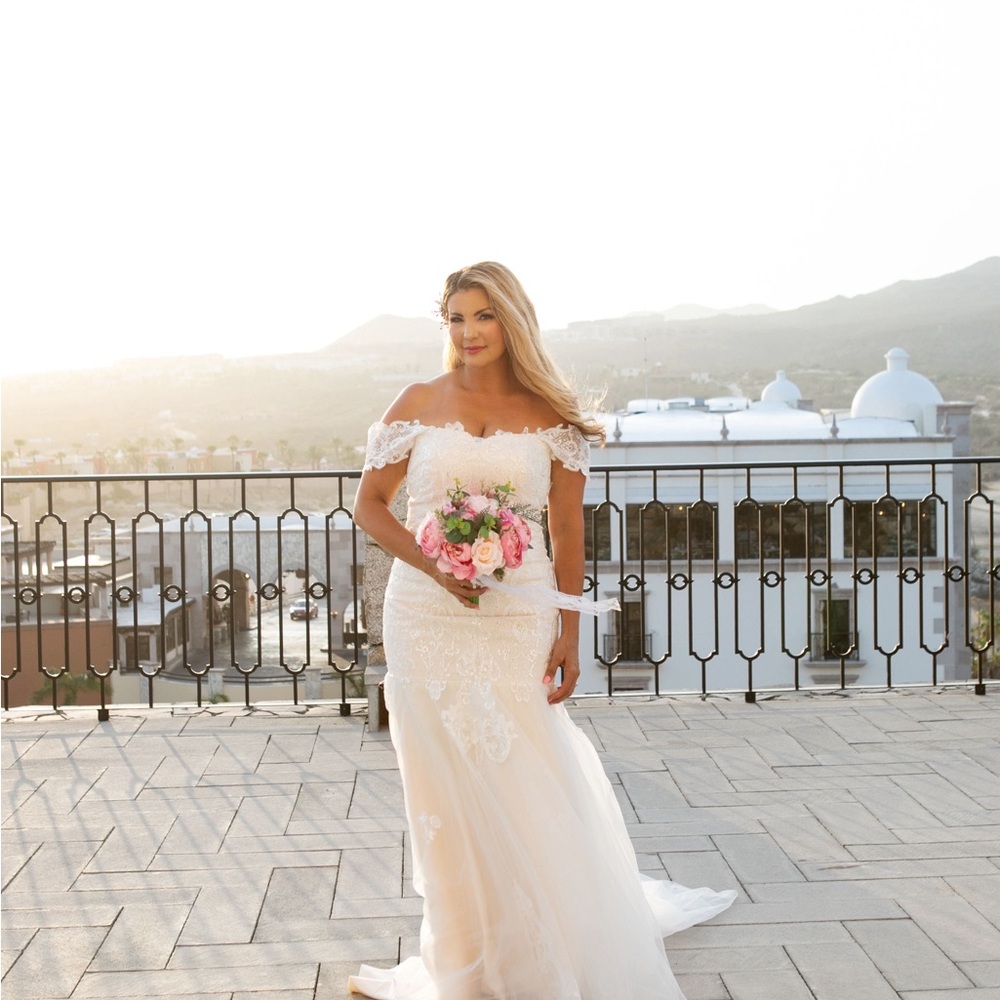 Women's Mermaid Wedding Dress, Lace, Off-Shoulder